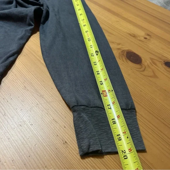 Aerie Charcoal Long Sleeve Top Graphics Tis The Season (To Be Together) Size Med - Picture 12 of 12